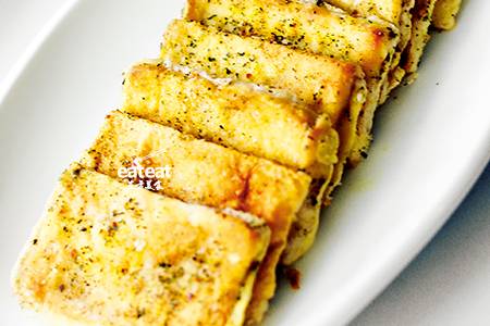 鲜薄荷碎香煎豆腐