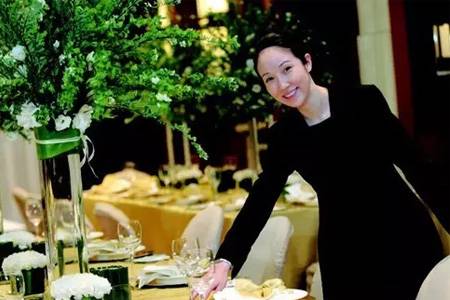 方法：餐厅女服务员遭遇骚扰如何应对