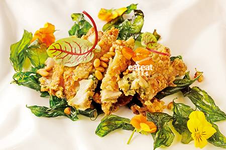 罗勒香爆松仁鸡腿肉