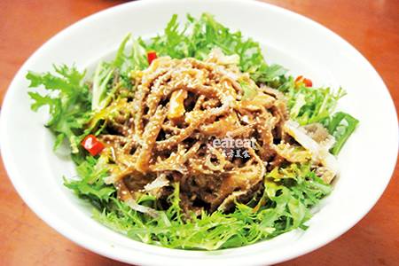 苦苣拌百叶：百叶调麻酱更入味