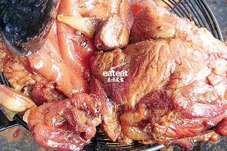 肉夹馍中的卤肉怎么做？