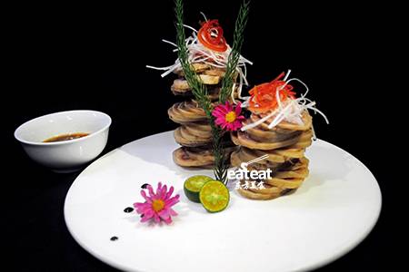 热制凉吃酱卤羊腿