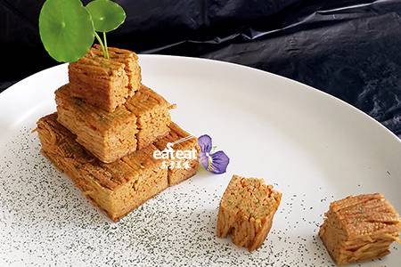 豆腐丝先蒸后炸变酥嫩！