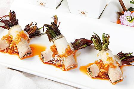 香椿白肉拼双脆：蒜泥白肉改良版！