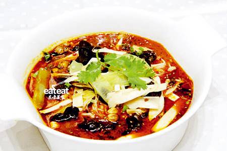 2种口味冒菜：麻辣和青花椒味！