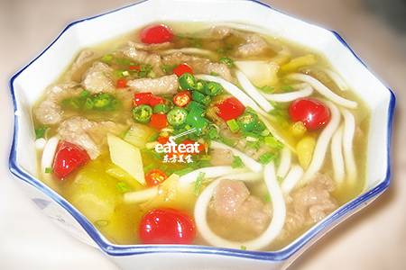 爽口嫩牛柳：蔬菜水腌渍爽口细嫩！