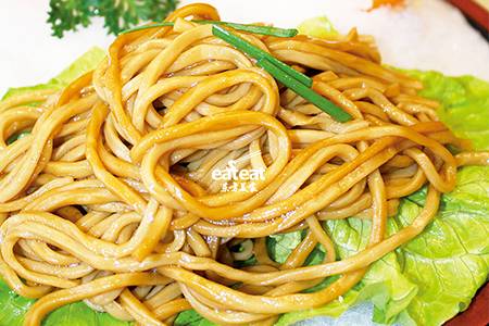 冰镇苦荞面：速降温爽滑筋道！