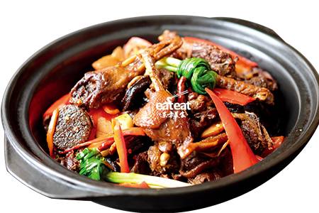 鸭血+糯米做成鸭血粑