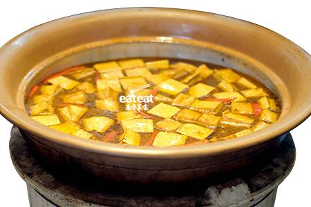 炖缸豆腐：鸡汁上色！