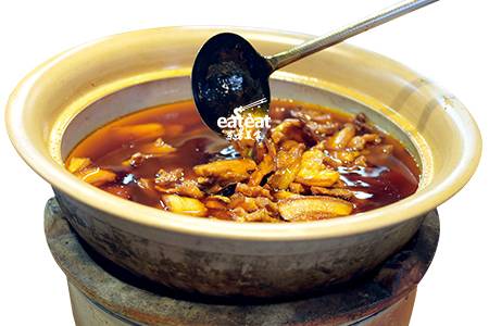 炖缸生态肉：老谭酱油最点睛！