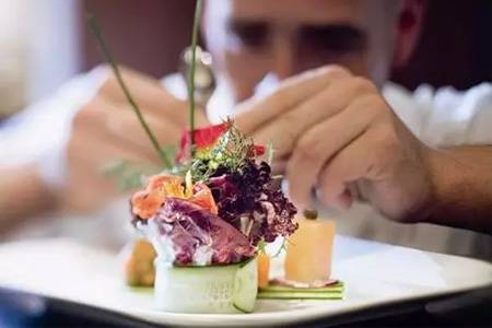 方法：西贝花了几千万才明白：它把餐饮老板都带沟里去了！