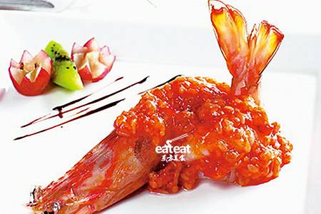 干烧明虾球：明虾漂洗后干烧！