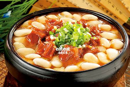 雪豆烧牛腩：先炒后压牛腩口感好！