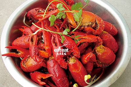 油焖酱香味小龙虾