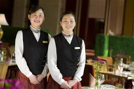 南京餐饮业平均薪资已达6447元，你拖后腿了吗？