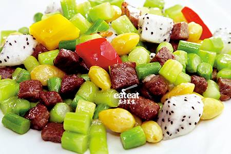 火龙果炒雪花牛肉粒