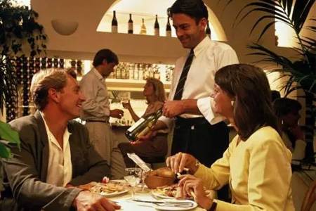 方法：这40个服务细节，餐厅做好一半就不愁回头客！