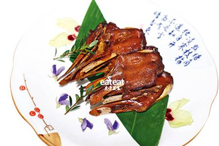 椒盐鹅头：先卤后炸成菜更香！