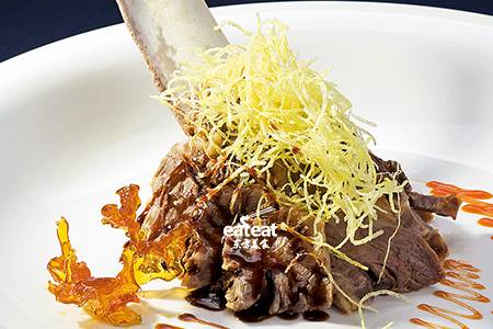 牛肋骨配双味汁