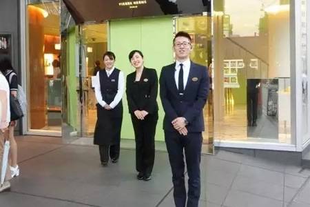 方法：昔日“臭豆腐之王”，转做湘式煲仔饭，一年开20家店