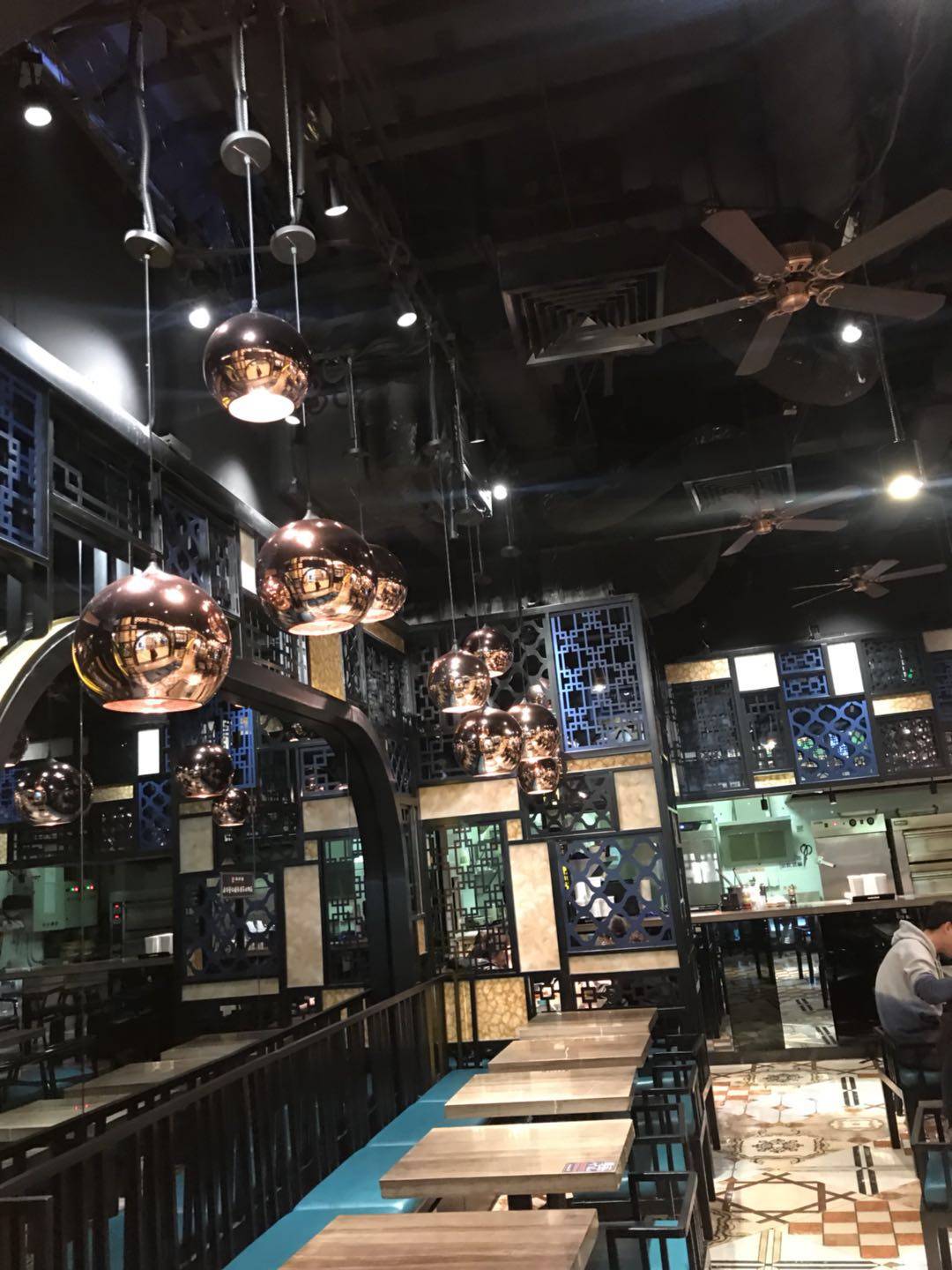 2017我国餐饮收入同比增长10.1%  咸鲜口味最受欢迎