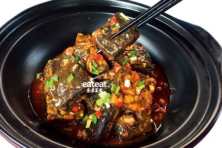 沙锅腊味黑芝麻豆腐