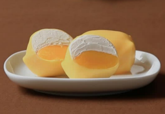 如何运用朋友圈打造一家网红店？看满记甜品、新辣道