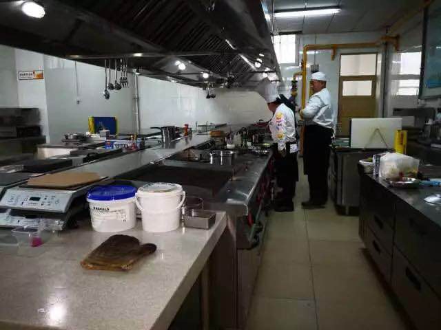 济南：要求餐饮场所营业时段至少俩小时检查一次燃气