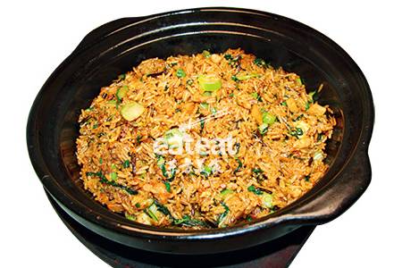 肉松乌米炒饭