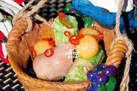 一指乾坤：下脚料配水果，档次提高！