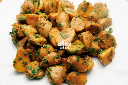 葱香土酱蒸芋艿