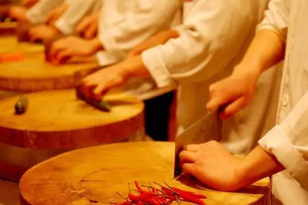 方法：三个小改变，让员工对餐厅死心塌地