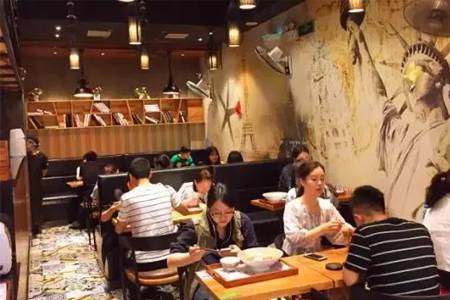 方法：爆品水煮魚只卖9.9元，这家餐企年营收却过亿