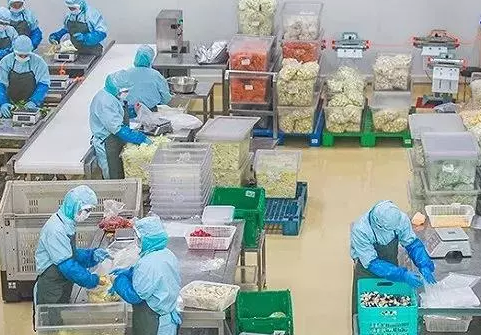 海底捞卖上了半成品菜肴 要把企业客户和个人消费者“一网打尽”