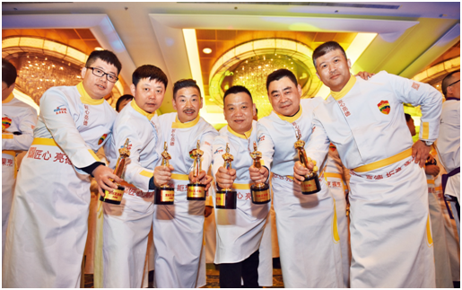 厨师们走上红毯，享受属于他们的最高荣誉！