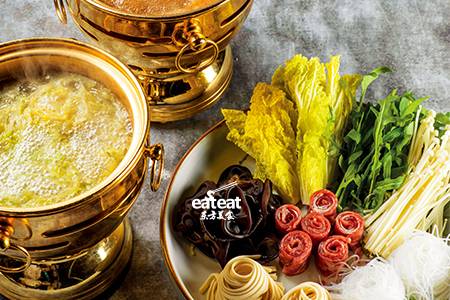 酸菜火锅面：原料与水1:2吊汤！