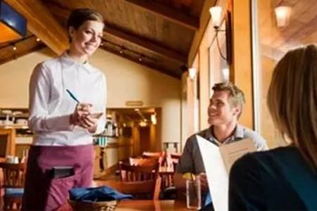 方法：食客说吃腻了，餐厅到底要不要增加新菜品？