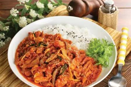 为什么抠门小气的餐饮老板容易赚大钱，大方豪爽的却都关门了