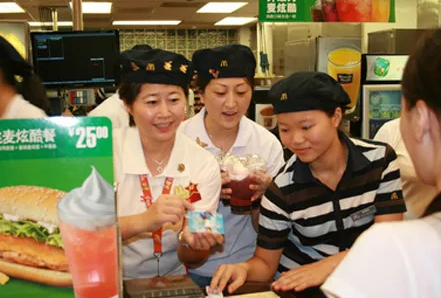 三个小改变，让员工对餐厅死心塌地