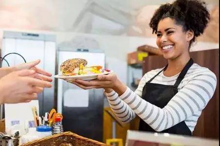 餐厅这样服务，再也不愁回头客！