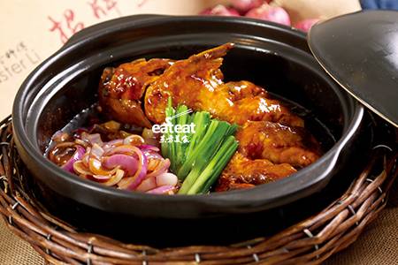 啤酒焗剑骨鱼：大姐一人做8锅!