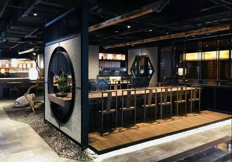 呷哺呷哺等都在开大店，他们看到了未来餐饮什么趋势？