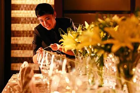 方法：餐厅没客人时，用这4个小技巧能成功吸引客流！