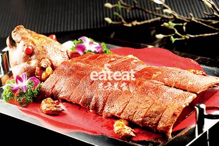 化皮乳猪：糖浆制作图案！