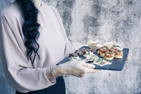 方法：日翻台11次，这家店由街边小面摊做到年营收过亿