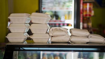 外卖平台下线2万家问题餐厅，包括张亮麻辣烫、东方宫等品牌