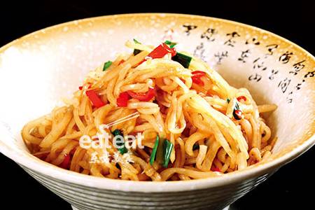 小炒响萝卜丝：先加盐腌出水！