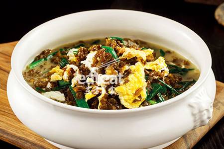 地木耳焖土鸡蛋