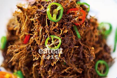 血旺炒树花：猪血增鲜美！