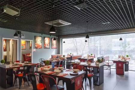  方法：给顾客上个空盘子，回头客噌噌涨，这家餐厅真会玩！